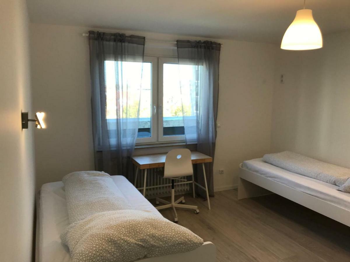 Pension Qmt Ройтлинген Экстерьер фото